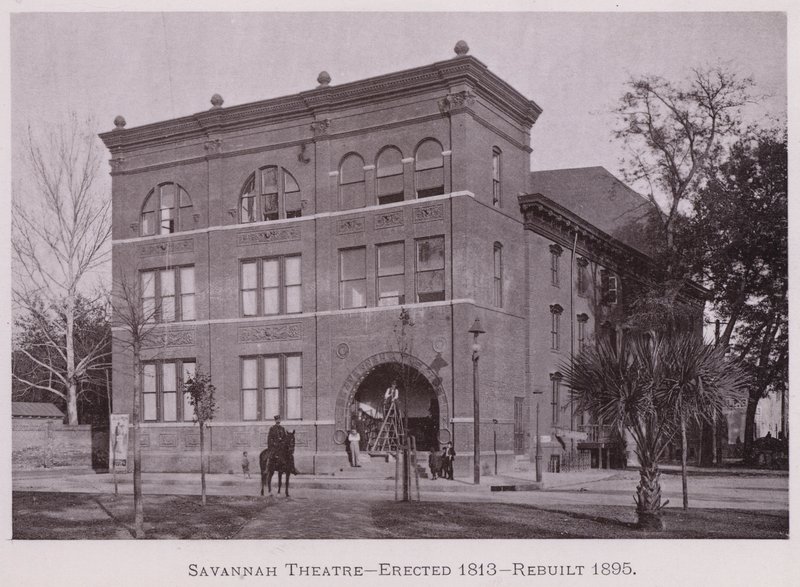 Savannah Theatre, reist 1813, gjenskapt 1895 (s/hvitt-bilde) av American Photographer (after)