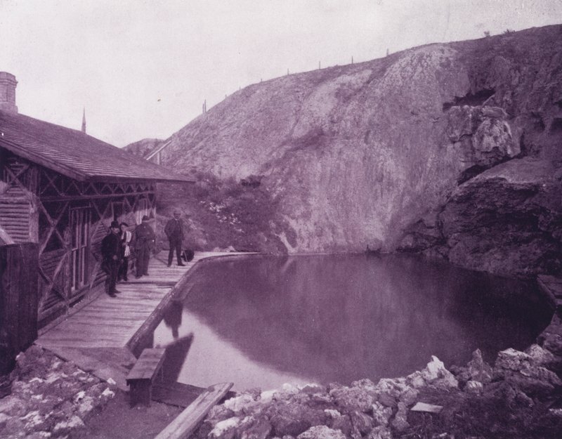 Bassenget ved Banff Hot Springs, Britisk Amerika (s/hv-bilde) av American Photographer (after)