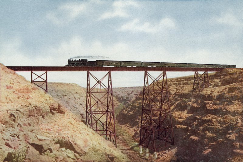 Canyon Diablo, Arizona (farget bilde) av American Photographer
