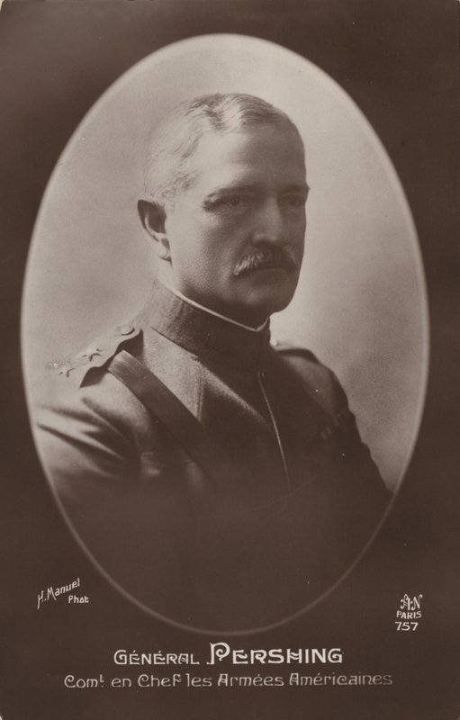 General John J Pershing (s/h-foto) av American Photographer