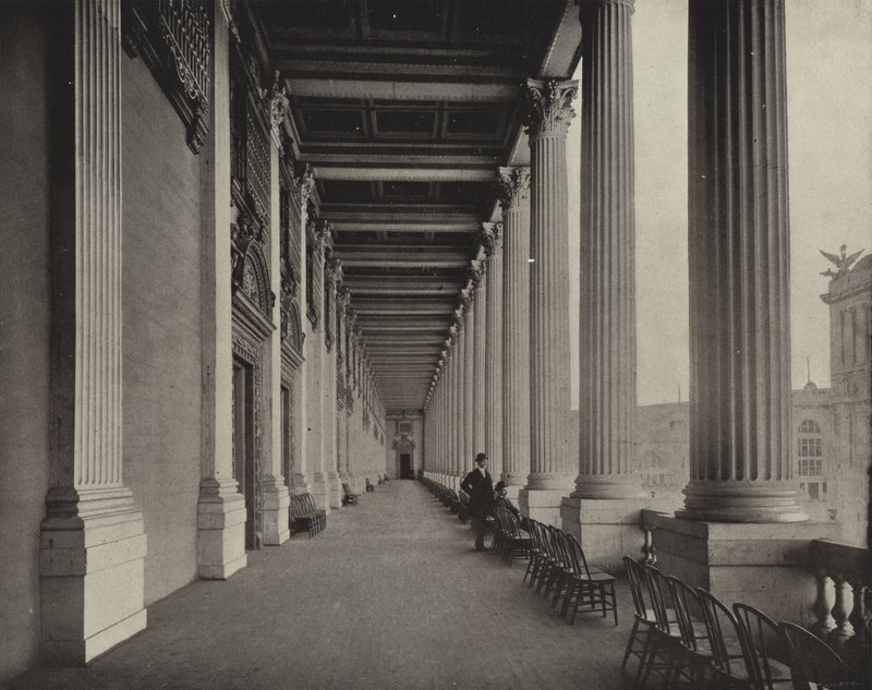 Grand Loggia of Machinery Hall av American Photographer