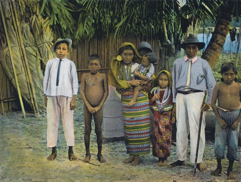 Indisk familie, øya Carti, San Blas, republikken Panama av American Photographer