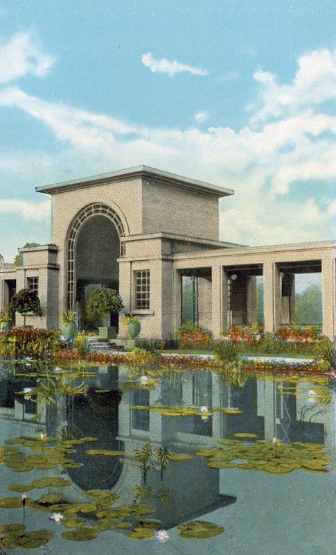 Lily Pond and Pavilion, Douglas Park (farget bilde) av American Photographer