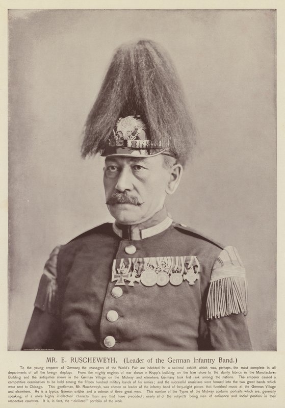 Mr E Ruscheweyh, leder av det tyske infanteribandet av American Photographer