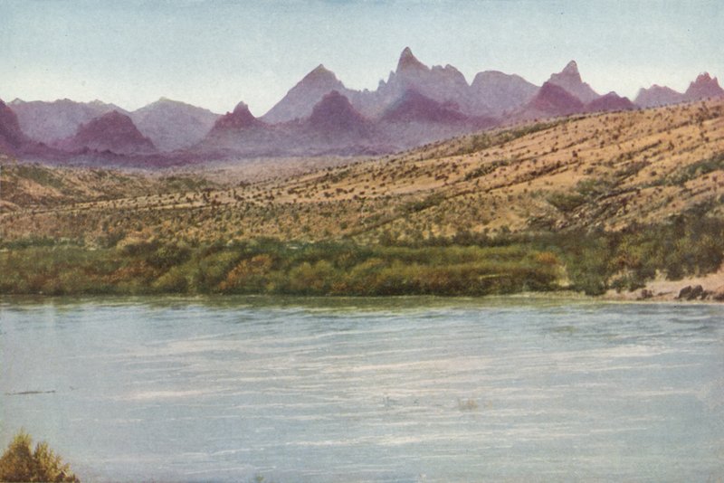 Needles Mountains og Colorado River, California (farget bilde) av American Photographer