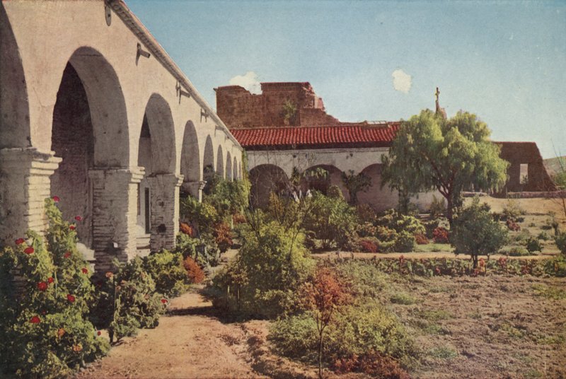 San Juan Capistrano Mission, California (farget bilde) av American Photographer