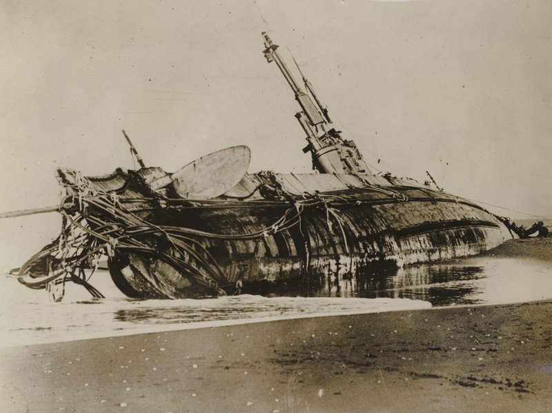 Havarerte amerikansk h3-ubåt, 1917 av American Photographer