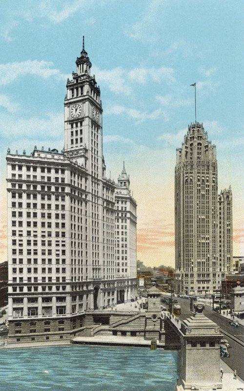 Wrigley Building og Tribune Tower (farget bilde) av American Photographer