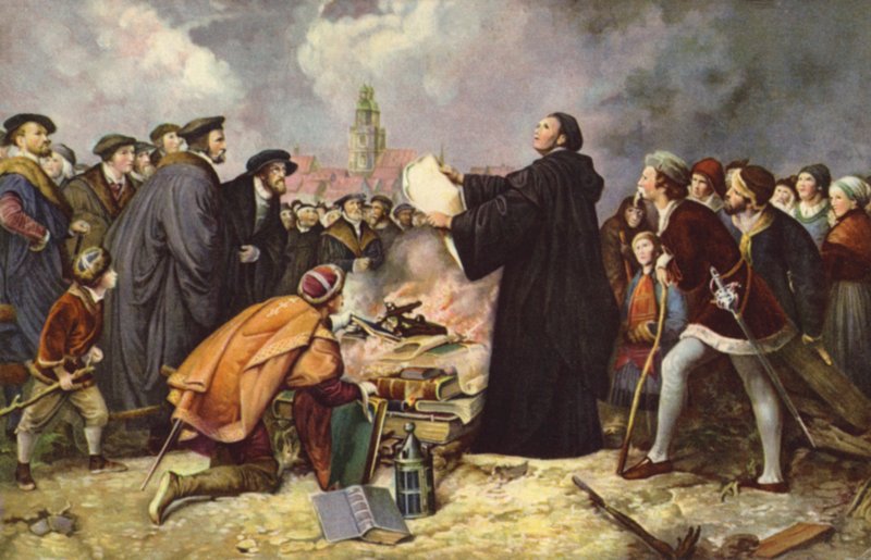Martin Luther brenner den pavelige oksen i 1520 (farge litho) av Carl Friedrich (after) Lessing