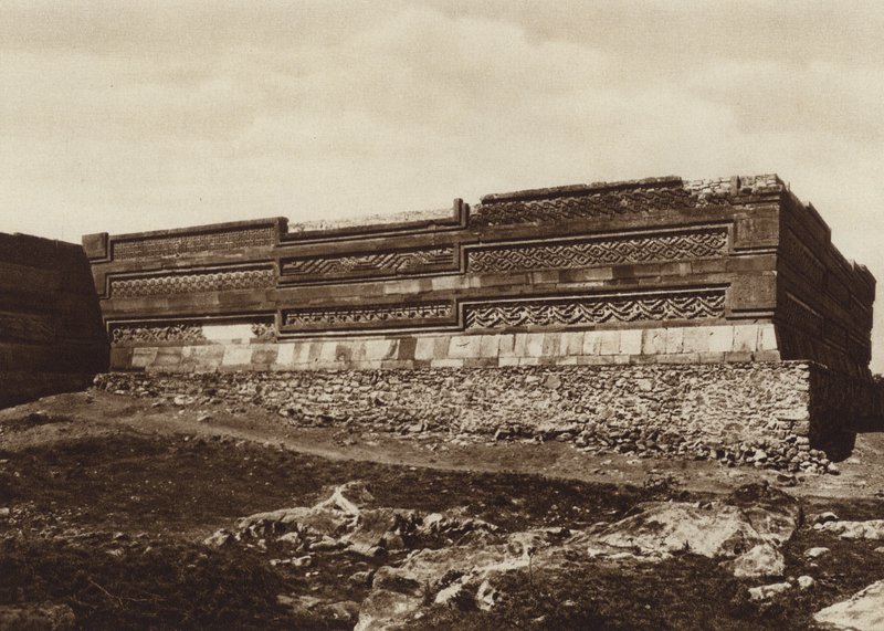 Mexico: Ruinene av Mitla, Oaxaca State (s/hvitt bilde) av Cecile Seler Sachs