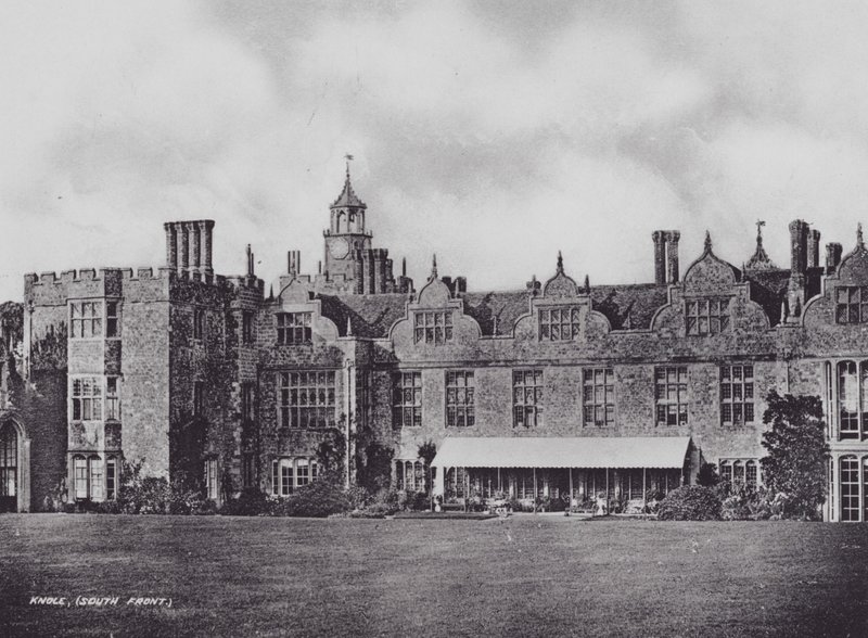 Knole, South Front (s/hvitt bilde) av Charles Essenhigh Corke