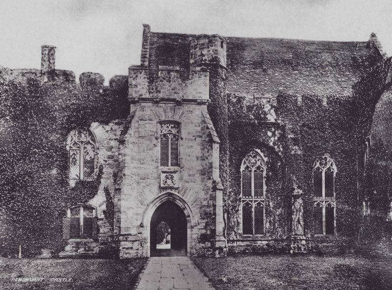 Penshurst Castle (s/hvitt bilde) av Charles Essenhigh Corke