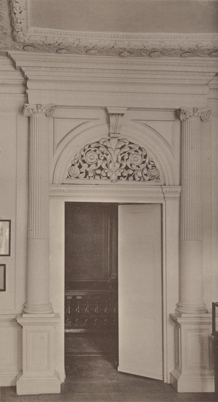 En dør i Ashburnham House, Westminster av Charles Latham