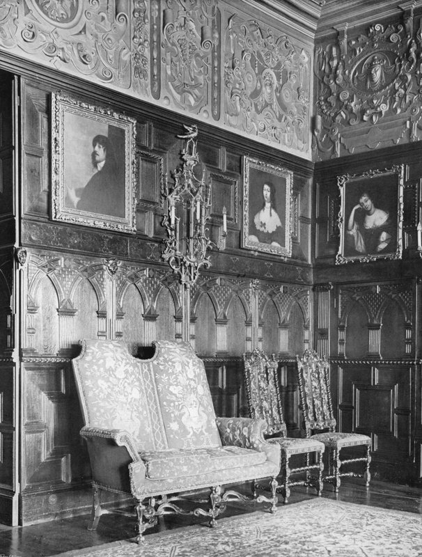 Hjørne av salongen av Charles Latham