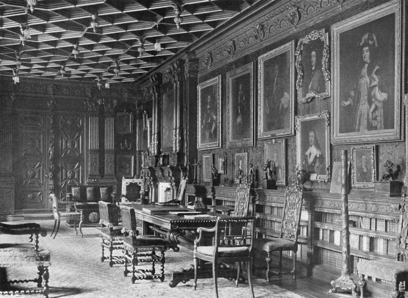 Historiske bilder: Saloon (s/hv-bilde) av Charles Latham
