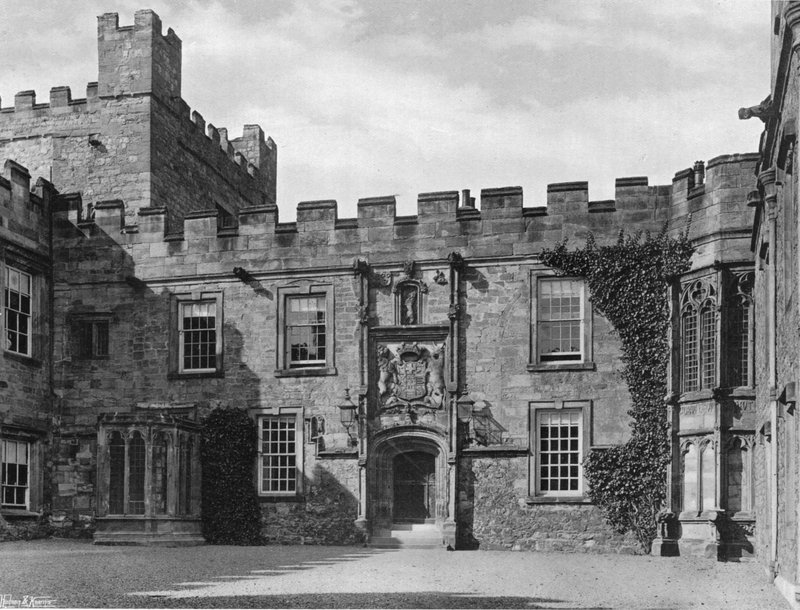 South Side i Quadrangle av Charles Latham