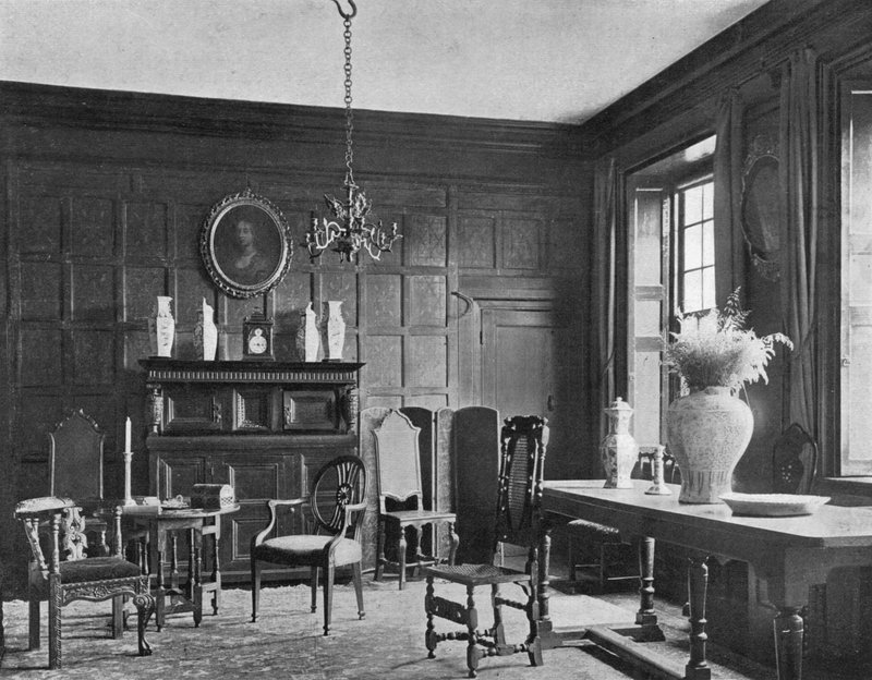 The Hall Chamber (s/hvitt bilde) av Charles Latham