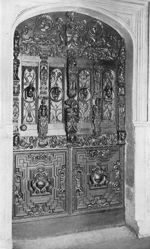 Hall-døren, tidlig syttende århundre av Charles Latham