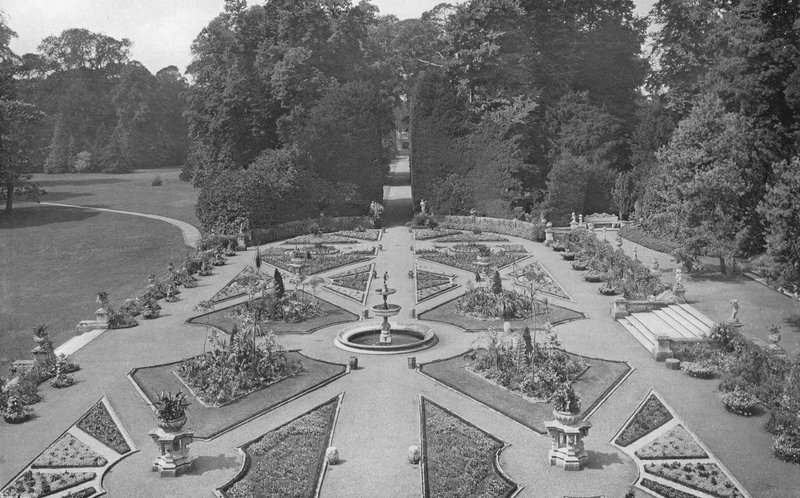 Den italienske hagen (s/hvitt bilde) av Charles Latham