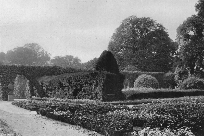 Den gamle hagen (s/hvitt bilde) av Charles Latham
