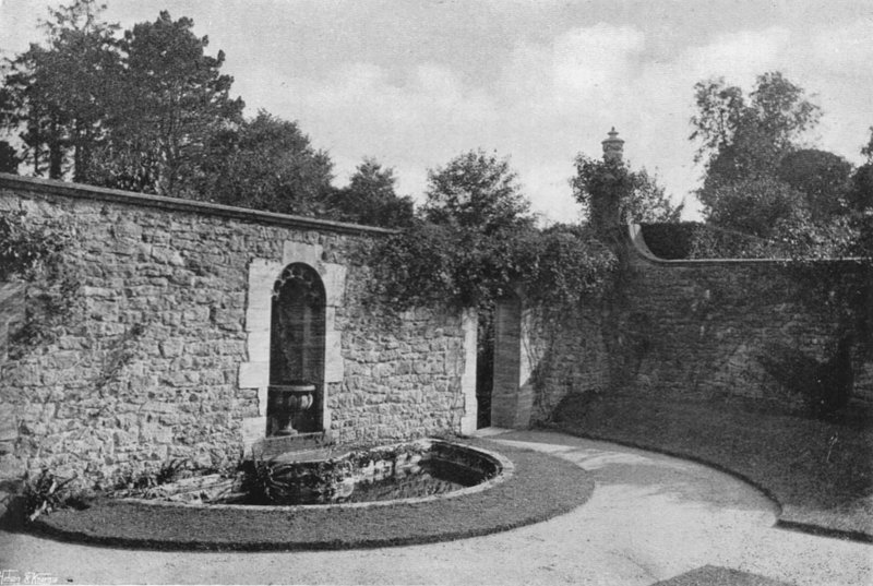 Roseretten av Charles Latham