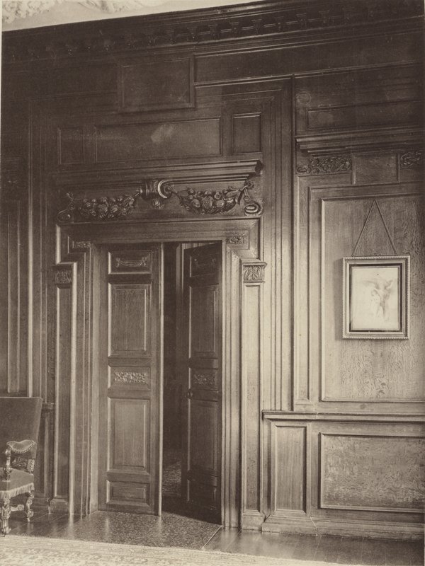Thorpe Hall, Grantham, dør og panel i spisestue av Charles Latham