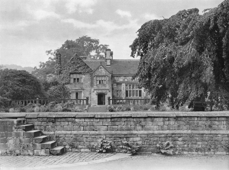 Woodsome Hall av Charles Latham