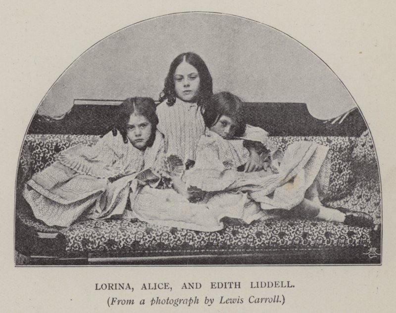 Lorina, Alice og Edith Liddell (s/hvitt-bilde) av Charles Lutwidge Dodgson