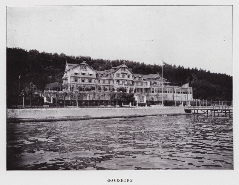 Kjobenhavn / København: Skodsborg (s/hv foto) av Danish Photographer