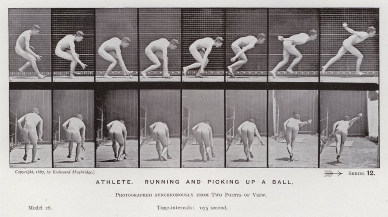Den menneskelige figuren i bevegelse: idrettsutøver, løper og plukker opp en ball (s/hvitt-bilde) av Eadweard Muybridge