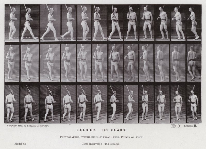 The Human Figure in Motion: Soldat, på vakt (s/hv-bilde) av Eadweard Muybridge