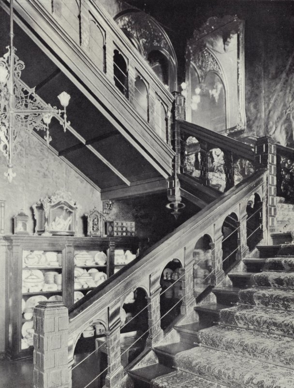Kensington, Holland House, Hovedtrapp, ca 1607 av English Photographer