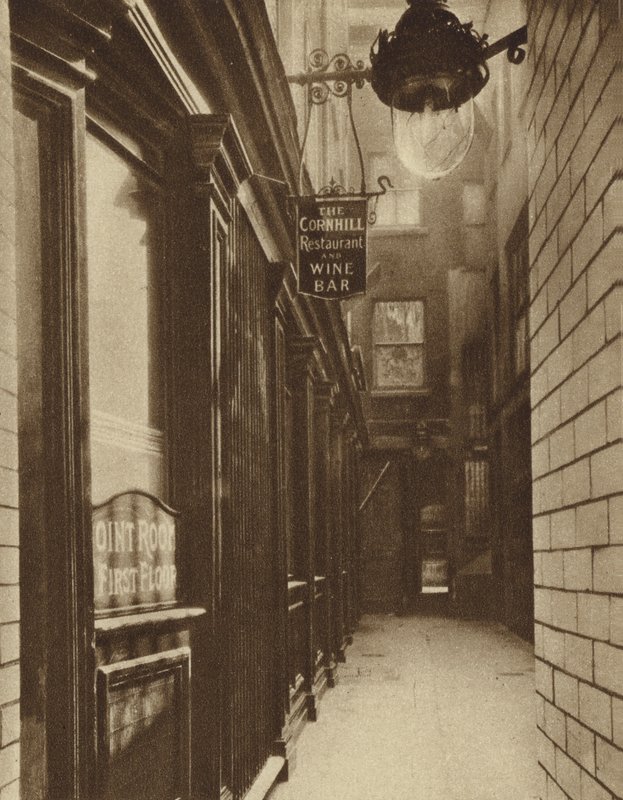 The George and Vulture, utenfor Cornhill, City of London, feiret som stedet hvor kaffe ble introdusert til London, av en tyrkisk kjøpmann i 1652 av English Photographer