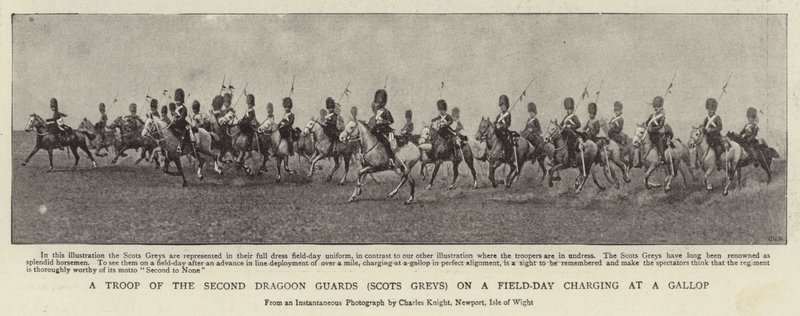 En tropp av de andre dragonvaktene (Scots Greys) på en feltdag som lader i galopp av English Photographer
