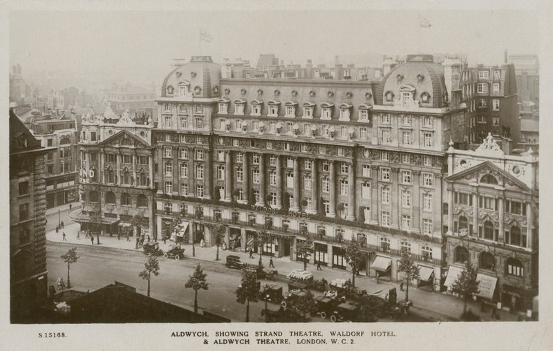Aldwych, Strand Theatre, Waldorf Hotel, Aldwych Theatre, London av English Photographer