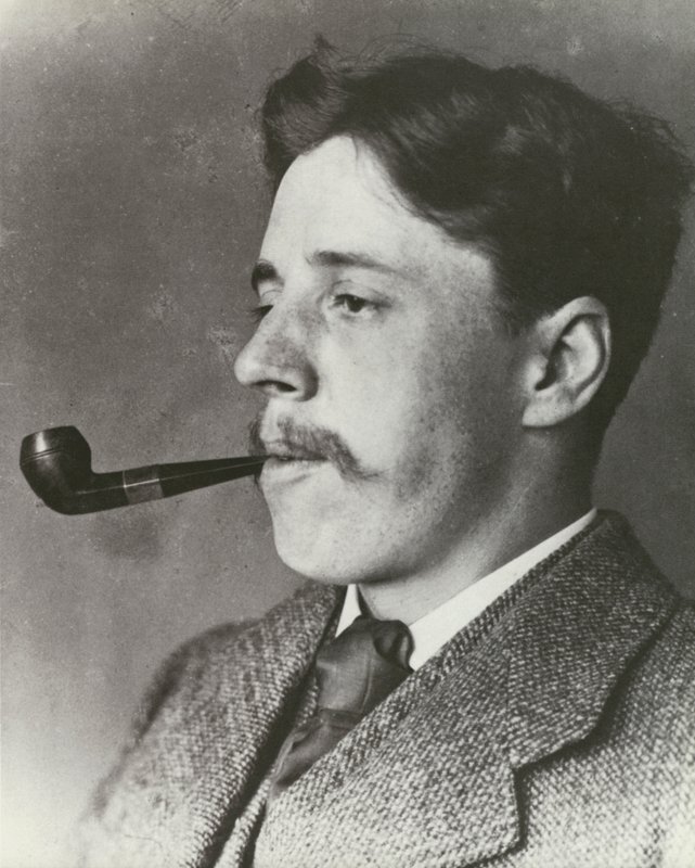 Arnold Bennett, røyker pipe, portrett (s/hvitt-bilde) av English Photographer