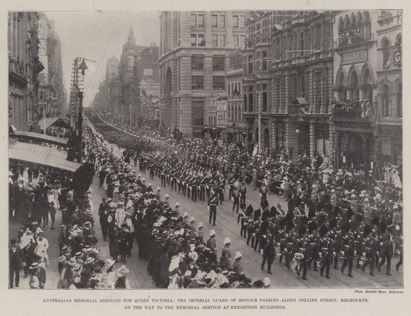 Australian Memorial Service for Queen Victoria, Imperial Guard of Honor som passerer langs Collins Street, Melbourne, på vei til minnegudstjenesten ved utstillingsbygningene av English Photographer
