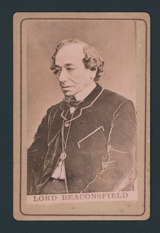 Benjamin Disraeli, visittkort av English Photographer