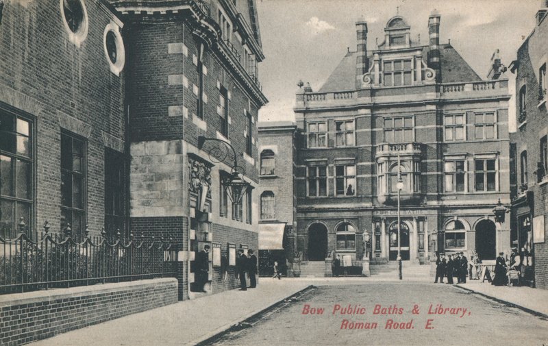 Bow Public Baths and Library, Roman Road, London av English Photographer