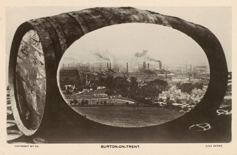 Burton-on-Trent, Staffordshire, tradisjonelt senter for den britiske bryggeriindustrien (s/hv-bilde) av English Photographer