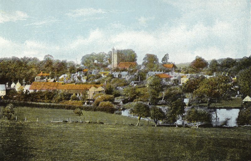 Carisbrooke Village av English Photographer