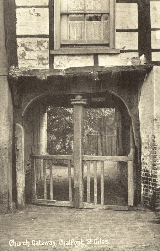Church Gateway, Chalfont St Giles, Buckinghamshire (s/hvitt-bilde) av English Photographer