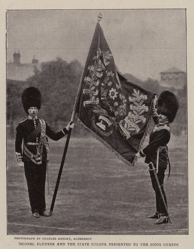 Oberst Fludyer og State Color presentert for Scots Guards av English Photographer