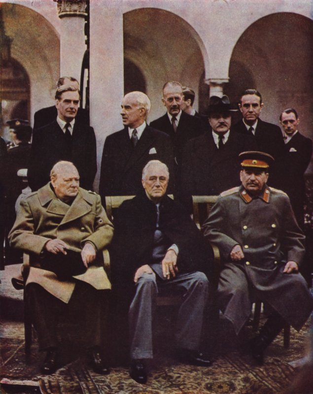 Konferanse av allierte ledere Winston Churchill, Franklin D Roosevelt og Joseph Stalin på Jalta, Krim; USSR, andre verdenskrig, 7. februar 1945 av English Photographer