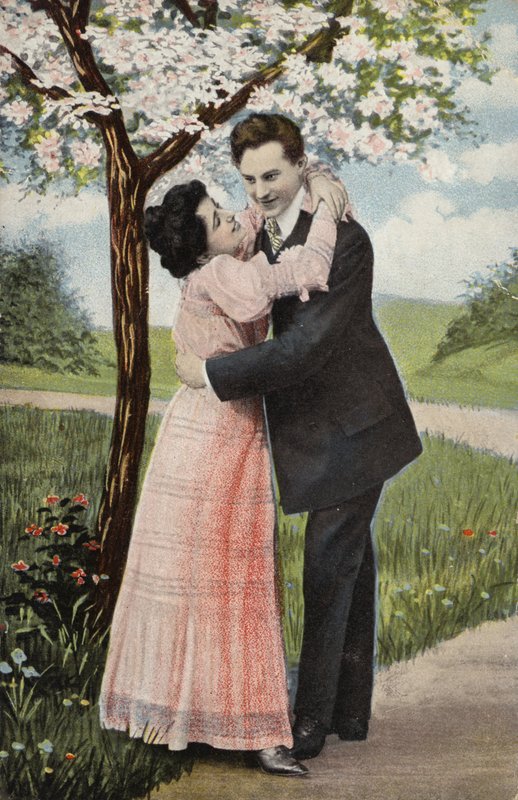 Par som omfavner under et blomstrende tre (chromolitho) av English Photographer
