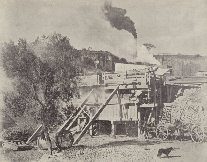 Crushing Stone, Kiama Quarries, New South Wales av English Photographer
