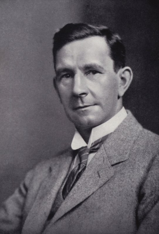 Dr G C Simpson (s/hvitt bilde) av English Photographer