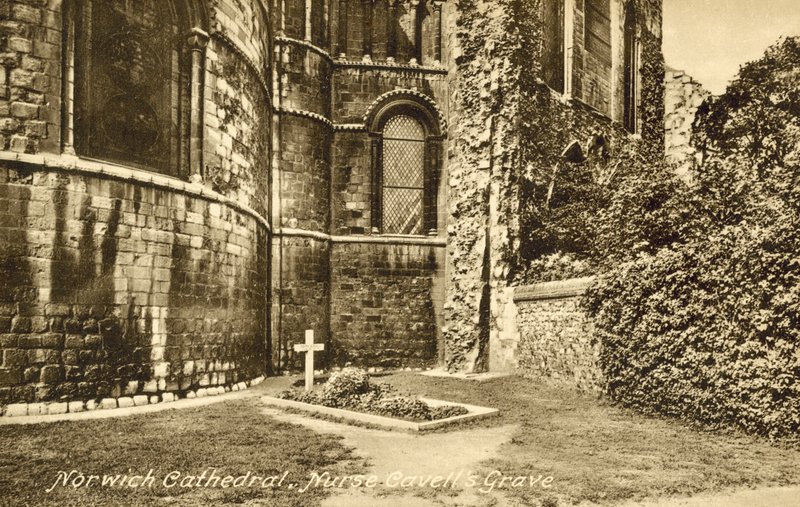 Edith Cavells grav, Norwich Cathedral, Norfolk av English Photographer
