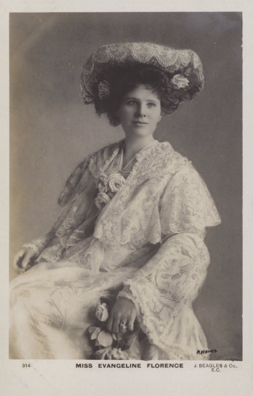 Evangeline Florence , amerikanskfødt britisk sopran av English Photographer