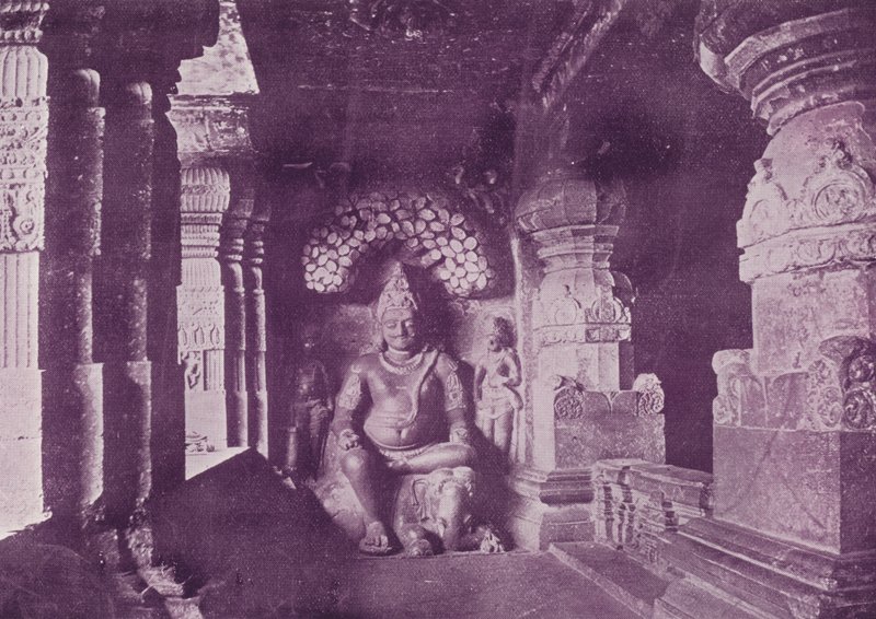 Figur av Indra, Ellora-hulene av English Photographer